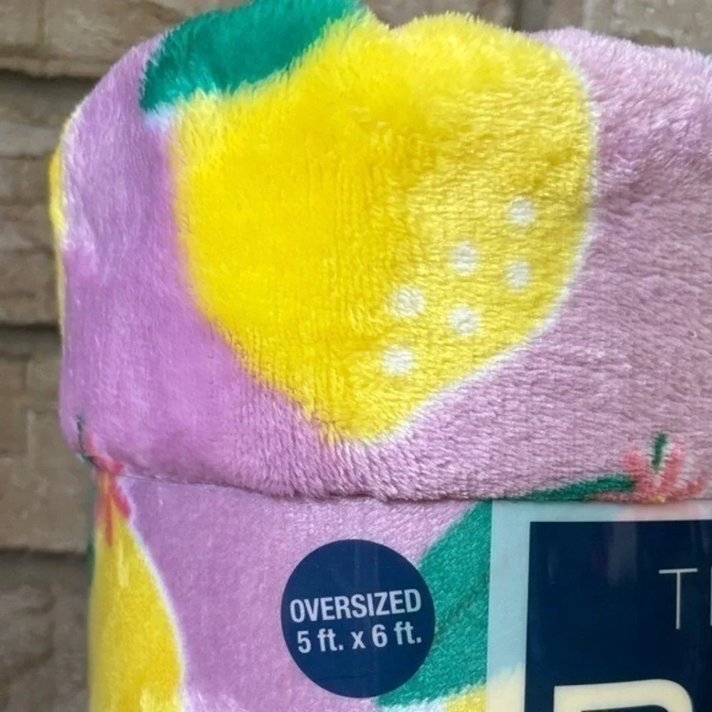 The Big One Lemon Lavender Summer Oversized Super Soft Plush Throw 5ft X 6ft NEW